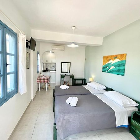 Asterias Mini Coastal Apartments Perivolos  Exterior photo