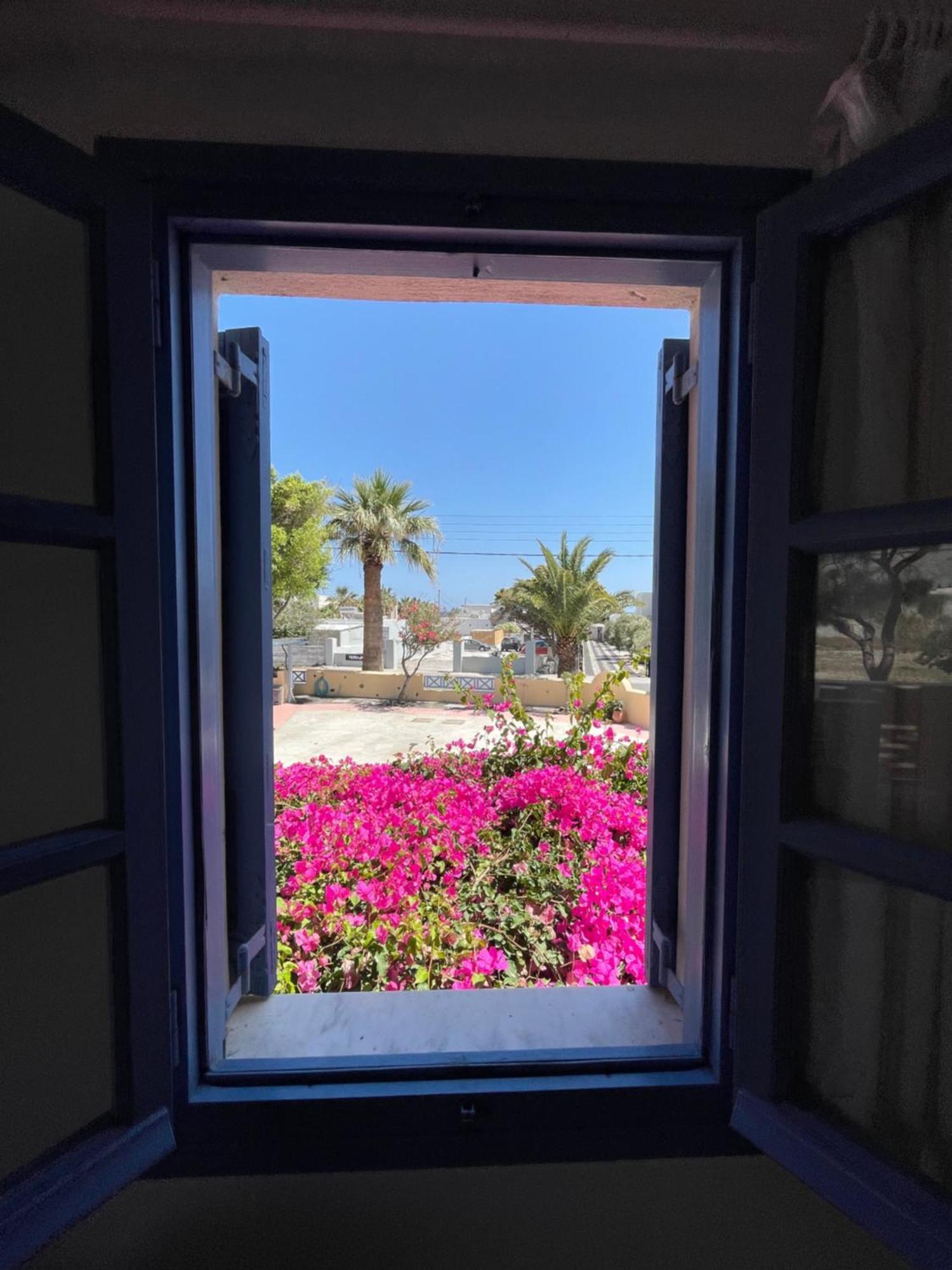 Asterias Mini Coastal Apartments Perivolos  Exterior photo