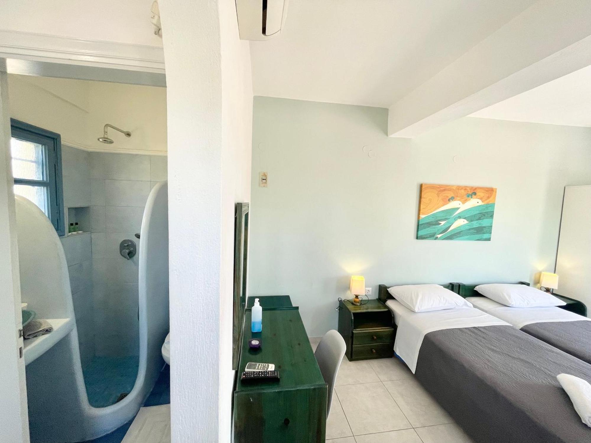 Asterias Mini Coastal Apartments Perivolos  Exterior photo