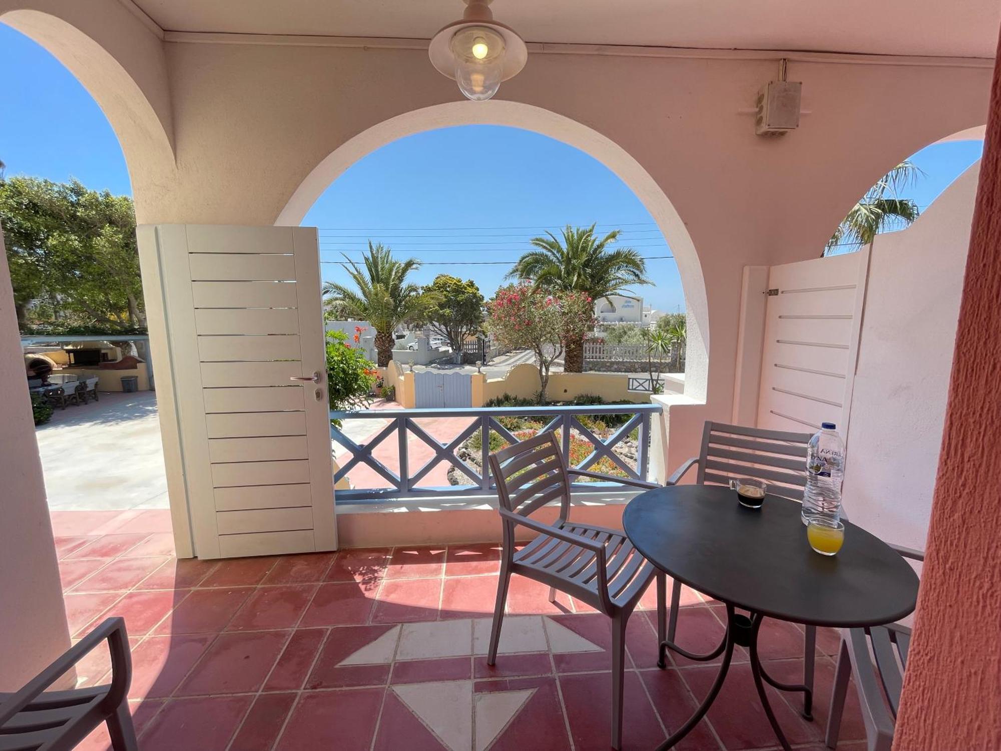 Asterias Mini Coastal Apartments Perivolos  Exterior photo